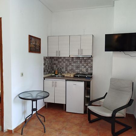 Iliachtides Apartment Kala Nera Exterior photo